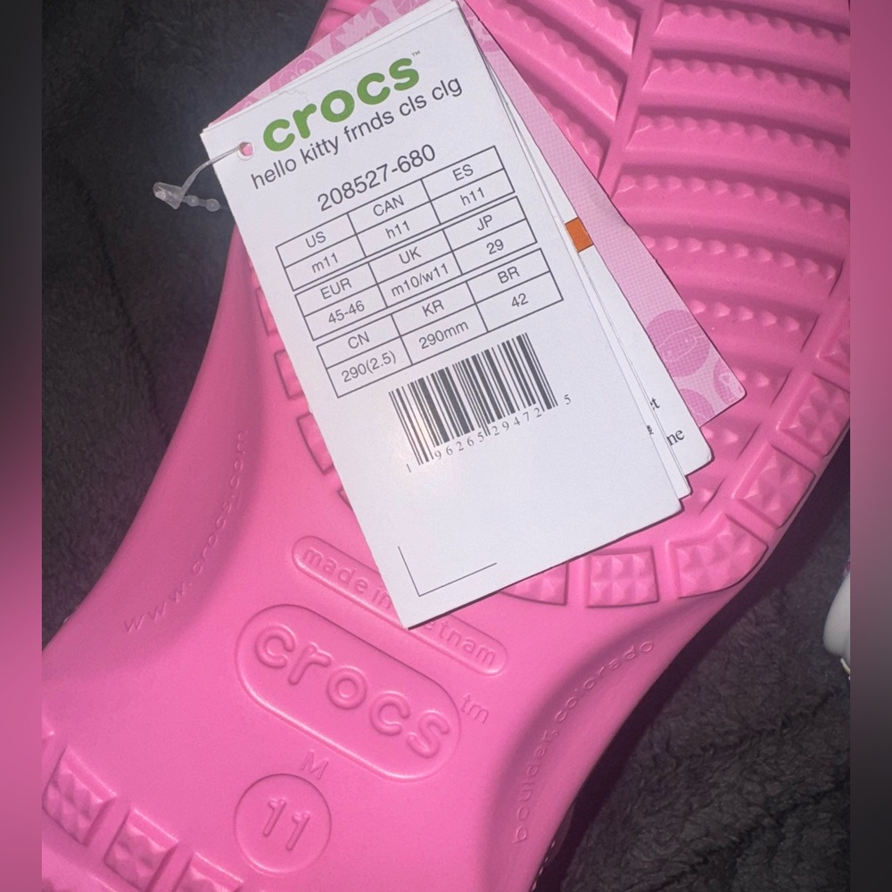 Hello Kitty Crocs - Picture 5 of 5